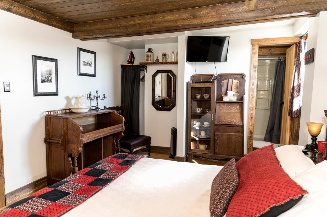 The Cochrane Rockyview Hotel Екстериор снимка