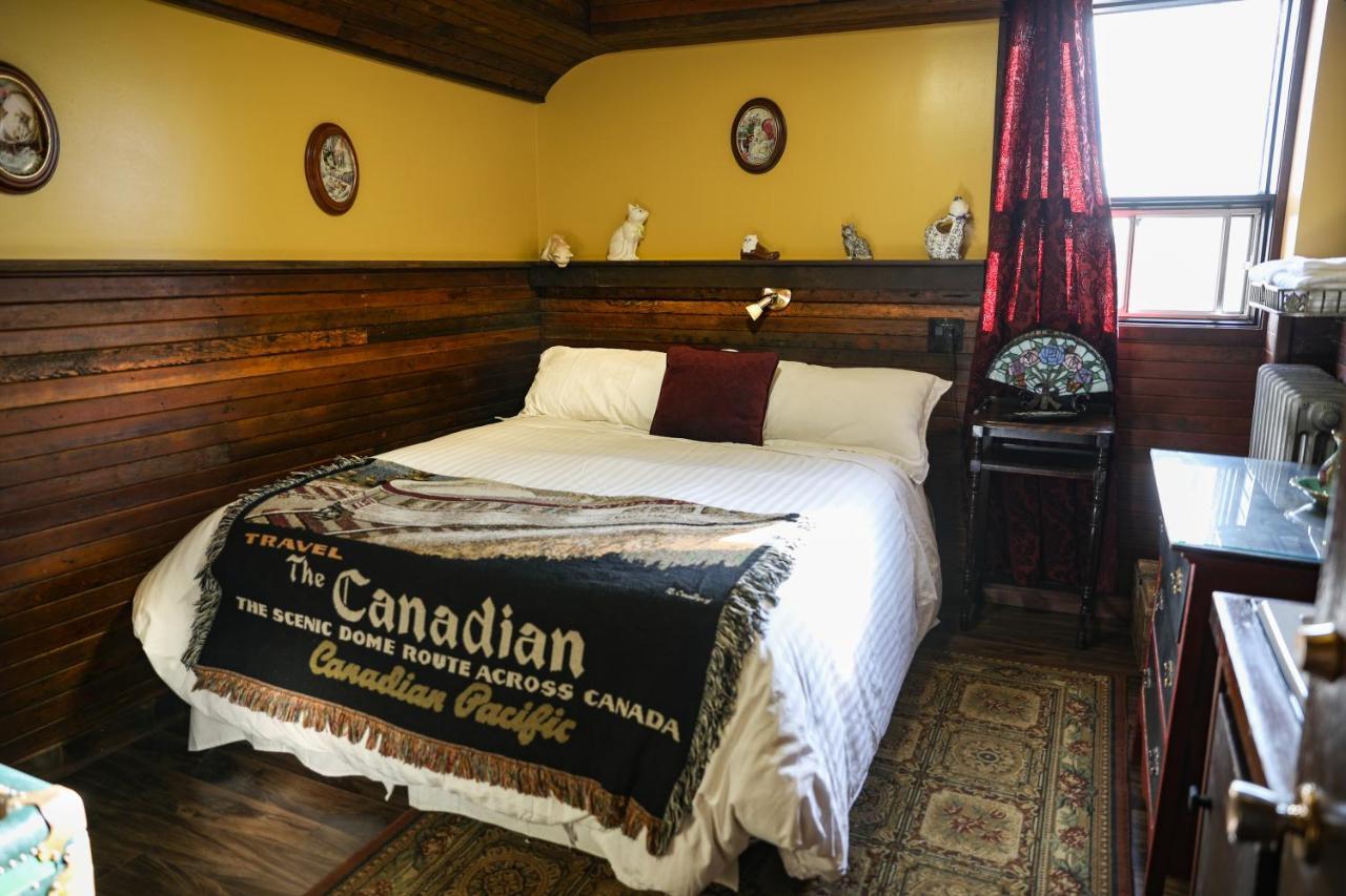 The Cochrane Rockyview Hotel Екстериор снимка