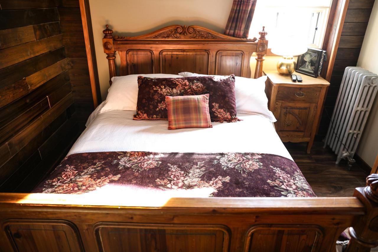 The Cochrane Rockyview Hotel Екстериор снимка