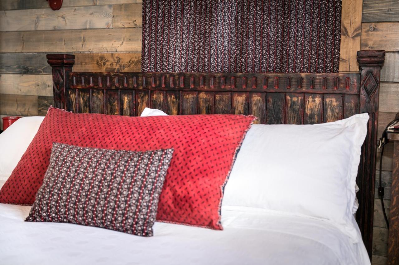 The Cochrane Rockyview Hotel Екстериор снимка
