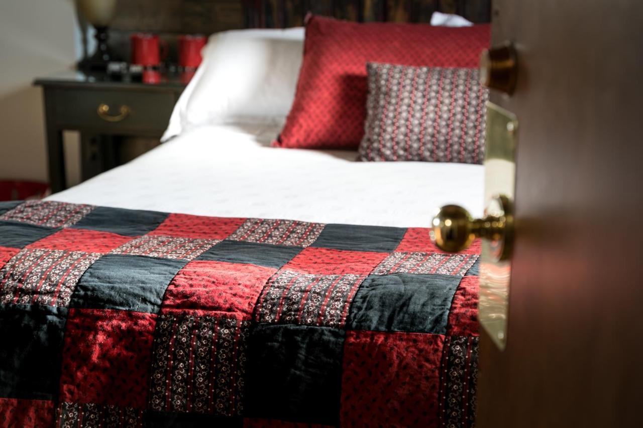 The Cochrane Rockyview Hotel Екстериор снимка