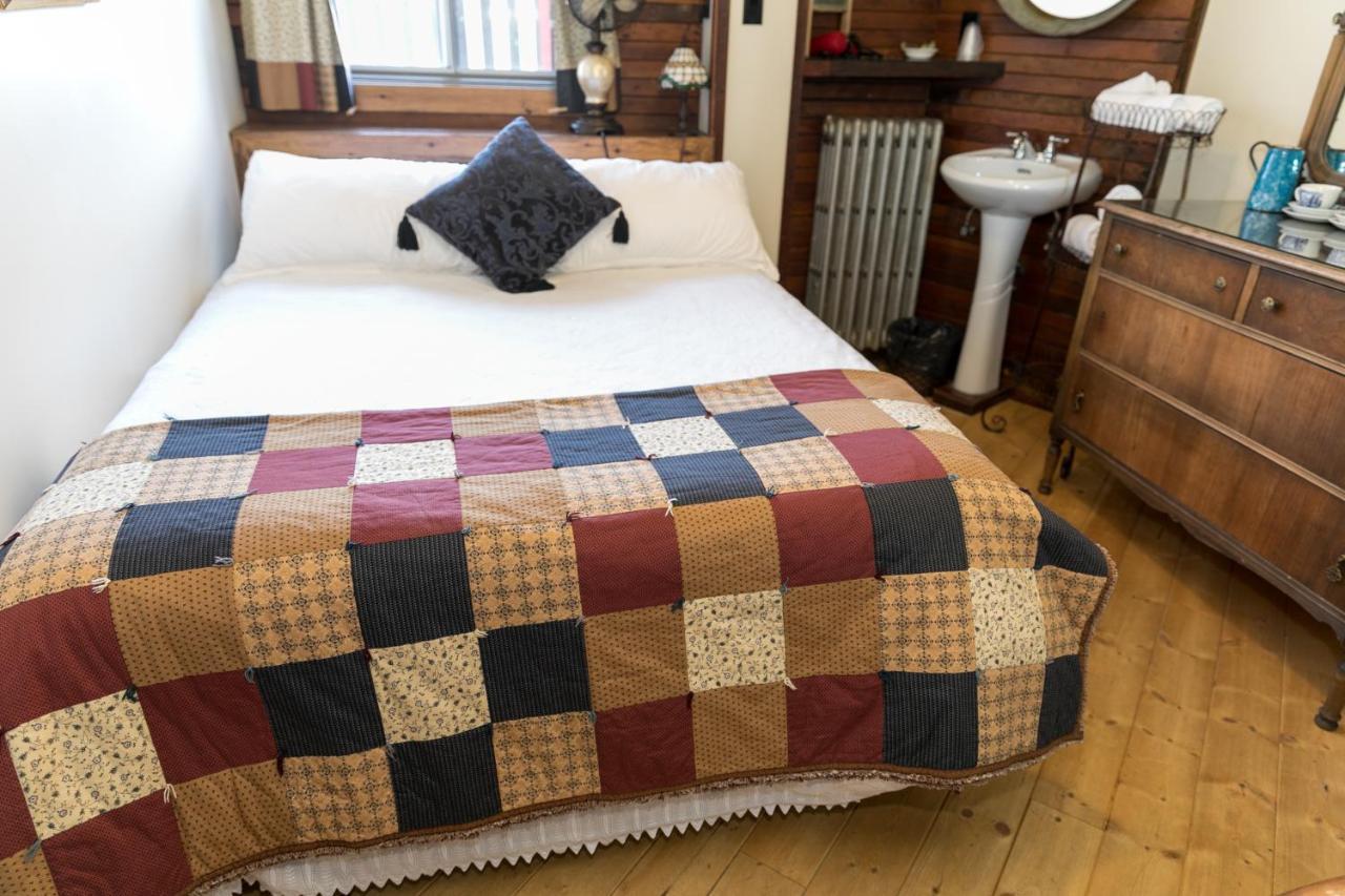 The Cochrane Rockyview Hotel Екстериор снимка