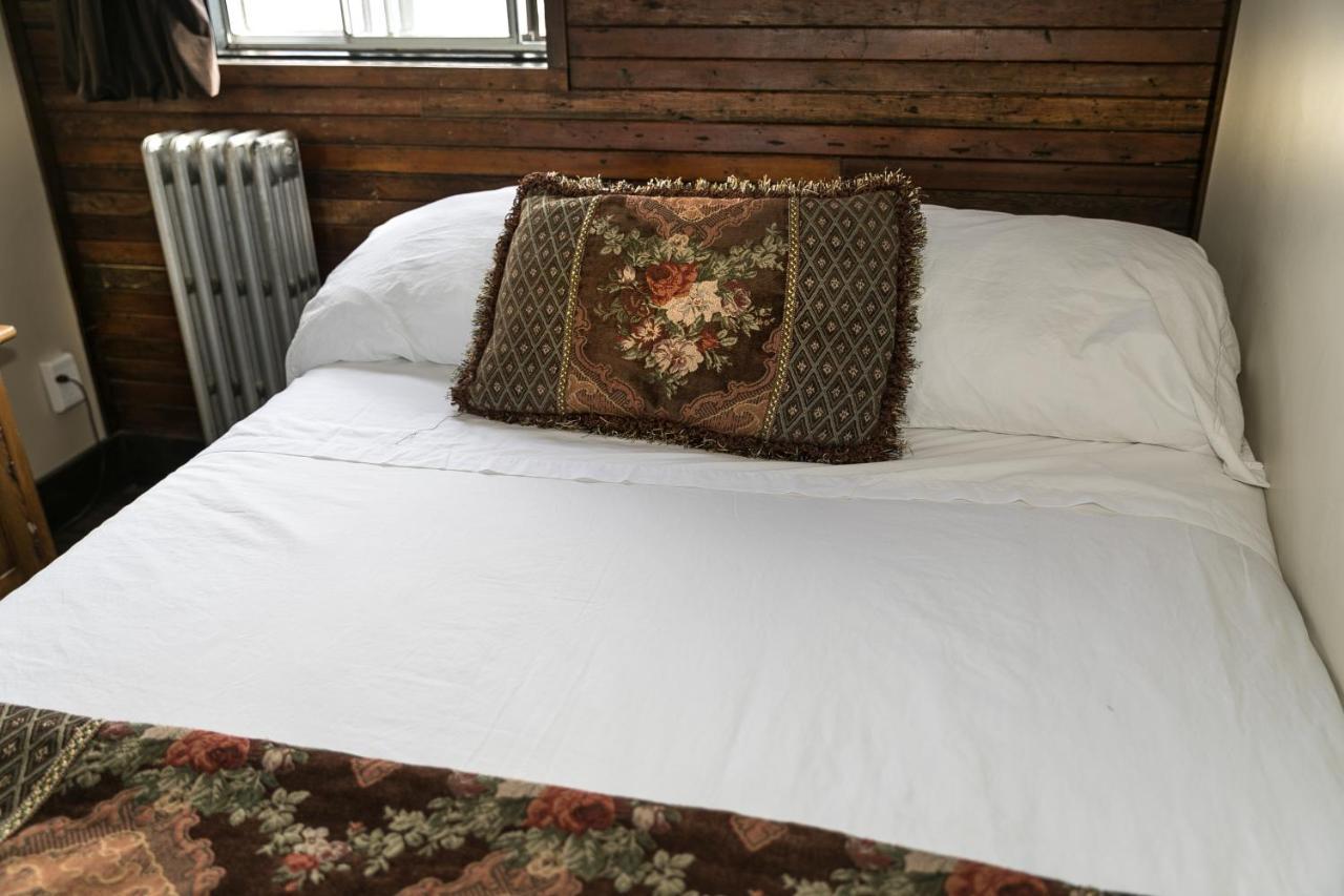 The Cochrane Rockyview Hotel Екстериор снимка